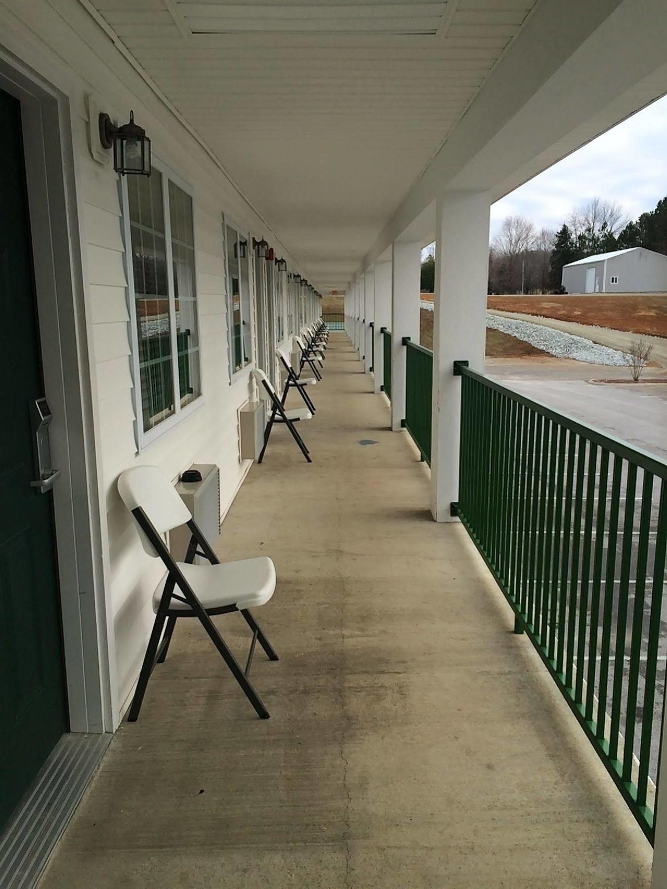 Hurricane Inn Waynesboro Exteriör bild